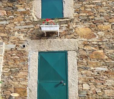 Prestimo Ski Chalet | CHALÉ, Pedra, Isolada, Natureza, Rio - Ecoturismo