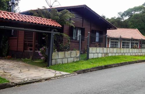 Vila Suzana House | Chale Bosque da Serra - Lindo Chalé