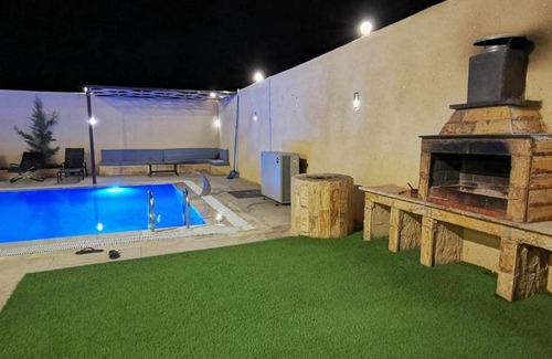 Al Kafrayn Ski Chalet | chalet شاليه