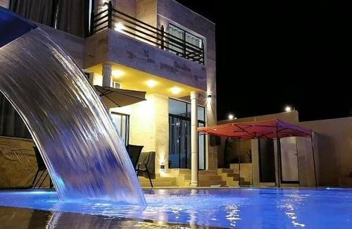 Al Kafrayn Ski Chalet | chalet شاليه