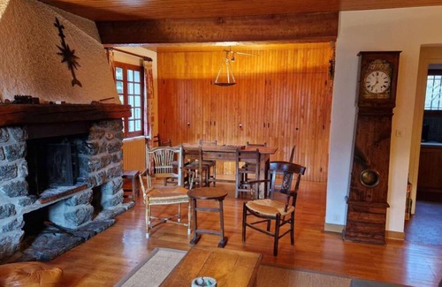 Vars Cabin | Chalet, 3rd floor, view mountain, balcony, fireplace or stove, tv, 200m², Vars