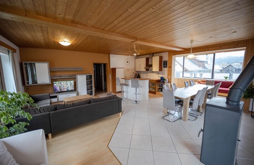 Gitschtal House | Chalet 48 - Holiday home with pool near Nassfeld and many lakes