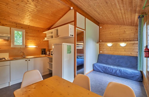 Mens Ski Chalet | Chalet "5 Personnes 302" with Shared Pool & Shared Terrace