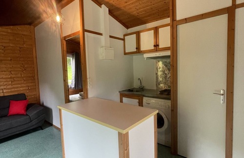 Serilhac Ski Chalet | Chalet au Bord de Létang, Proche de Sites Touristiques du Lot et de la Dordogne