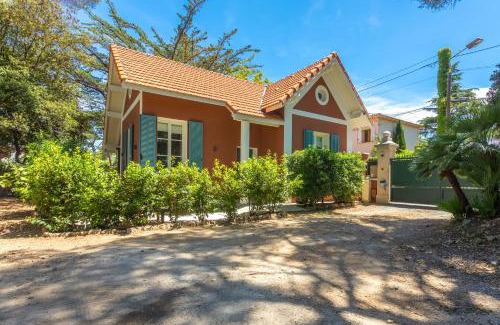 Saint-Aygulf House | Chalet au bord de l'eau