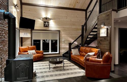 Amherst Ski Chalet | Chalet aux mille étoiles near Mt-Tremblant with Hot Tub