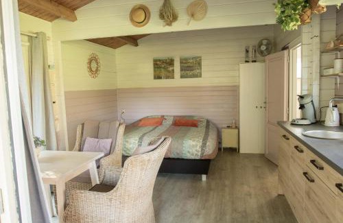 Benningbroek Bed & Breakfast | Chalet Ben in Broek