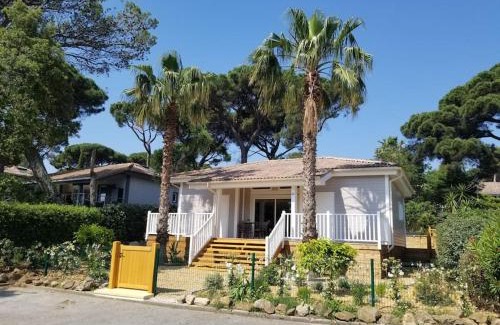 Gassin Ski Chalet | Chalet Californien, piscine privée, plage 5 mn !