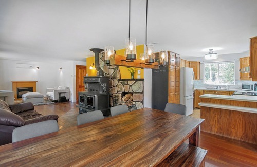Entrelacs Ski Chalet | Chalet canin Coureur-des-bois.