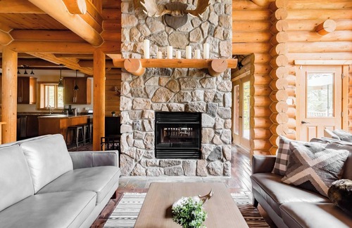 Labelle House | Chalet Cherokee Waterfront Chalet Near Mont-Tremblant