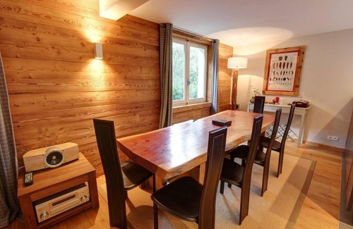 Le Lavancher Ski Chalet | Chalet Clara