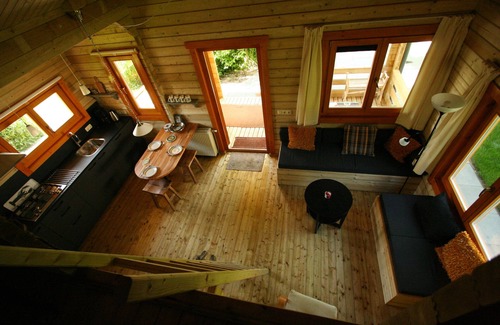 Zoutkamp Ski Chalet | Chalet Copperwing on small-scale nature campsite 't Ol Gat.
