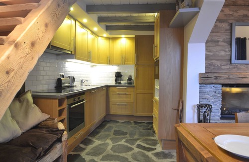 Courchevel Ski Chalet | CHALET COURCHEVEL VILLAGE 1550 SKI IN SKI OUT, LES 3 VALLEES