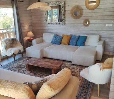 Thezillieu Ski Chalet | Chalet d'exception avec sauna et jacuzzi - vue imprenable sur la campagne