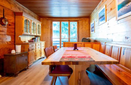 Goms Apartment | Chalet Daheim - Ferienwohnung OG