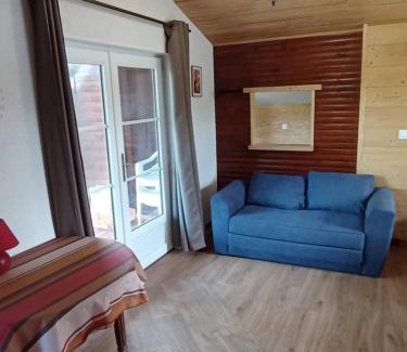 Saints-en-Puisaye Ski Chalet | Chalet des Prés de la Fontaine