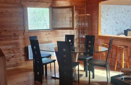 Neuville-sur-Vanne Ski Chalet | Chalet du Parc Montréal