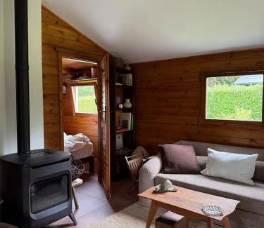 Longpre-les-Corps-Saints Ski Chalet | Chalet en bord d'étang