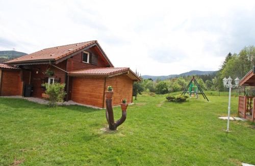 Vagney House | Chalet en bois avec jardin, proche ski et randonnée, équipé pour 8 pers. à Vagney, Vosges - FR-1-589-283