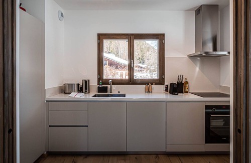 Les Tines Ski Chalet | Chalet Etoile: lovely brand new four bedroom chalet