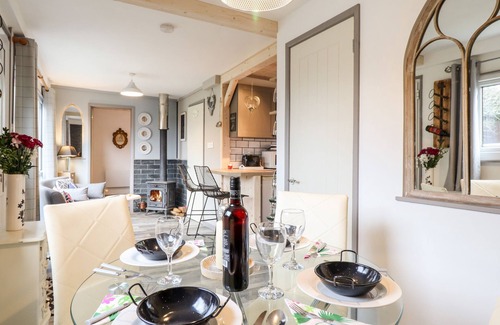 Aberdovey House | CHALET FORTE, pet friendly, with a garden in Aberdovey