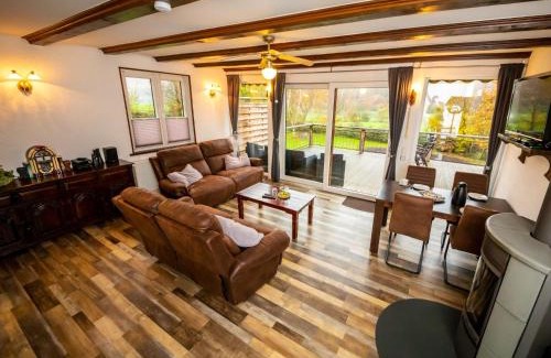 Bodenfelde Ski Chalet | Chalet Haus am Fluss by Interhome