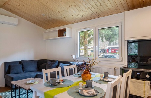 Lohmen Ski Chalet | Chalet "Haus Zander" with Private Terrace & Air Conditioning