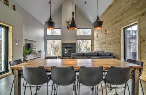 Les Pays-d'en-Haut Regional County Municipality Ski Chalet | Chalet Haut-Bois - Hiking, Skiing and Spa