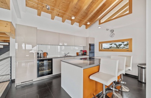 Nendaz Ski Chalet | Chalet IBEX, next to the Veysonnaz slope
