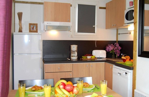 Castelmoron-sur-Lot Ski Chalet | Chalet in France with Garden Terrace