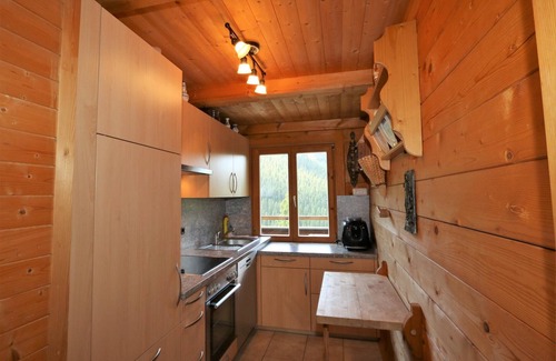 Fuegenberg Apartment | Chalet in Hochfügen near Ski Slopes