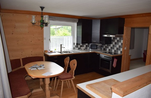 Leogang Apartment | Chalet in Leogang. A large 3 bedroom family apartment close to lifts & bike park