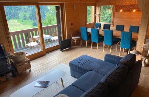 Rossiniere Apartment | Chalet in Rossiniere near Glacier & Lake