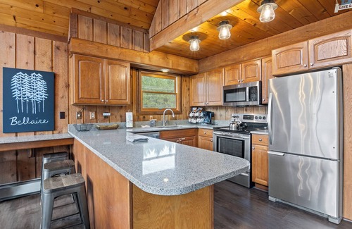 Bellaire Ski Chalet | Chalet in Shanty Creek Resort - Skiing, boating, lakes, golf, hiking, trails