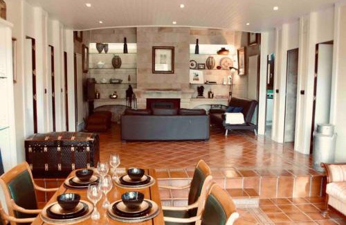 Gimileo Villa | Chalet Individual con bodega, en el corazón de La Rioja