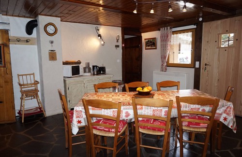 Les Prodains Ski Chalet | Chalet L'Ancetre - Prices shown are on a self-catered basis