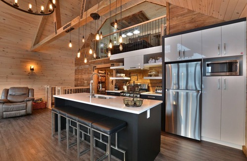 Papineau Regional County Municipality Cottage | Chalet la merveille.