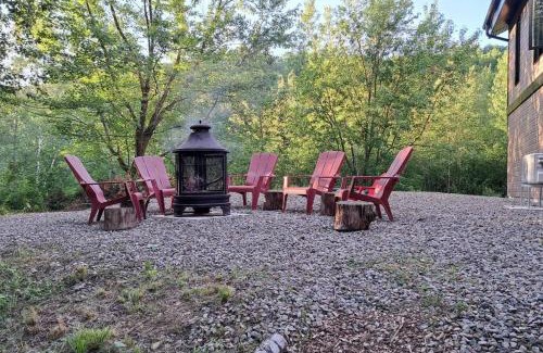 Saint-Alphonse-Rodriguez Ski Chalet | Chalet le Caribou- Chalets Galaxia