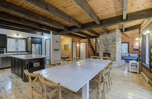 Montcalm Ski Chalet | Chalet Le Montcalm .