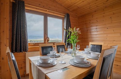 Kinross Ski Chalet | Chalet Loch Leven Lodge 10 by Interhome