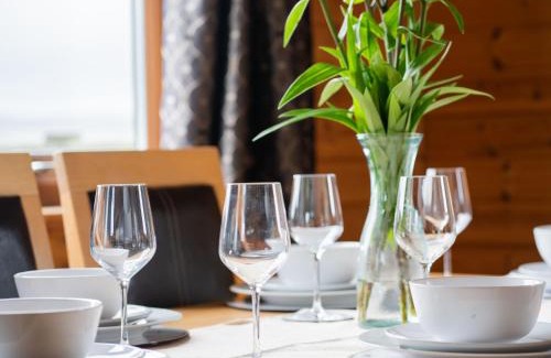 Kinross Ski Chalet | Chalet Loch Leven Lodge 10 by Interhome
