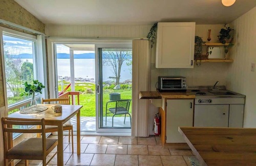 Cap-Saint-Ignace Ski Chalet | Chalet Loft #3 Waterfront with Spa, Fireplace & Wifi