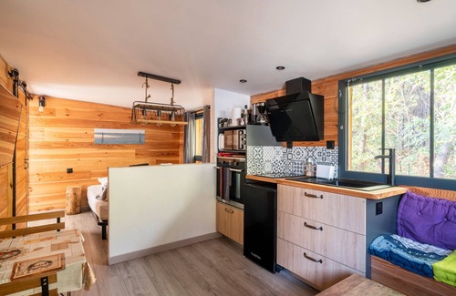 Salles Ski Chalet | Chalet "Lou Cabanot 640" – Retreat with private terrace, Wi-Fi, and air conditioning by the basin