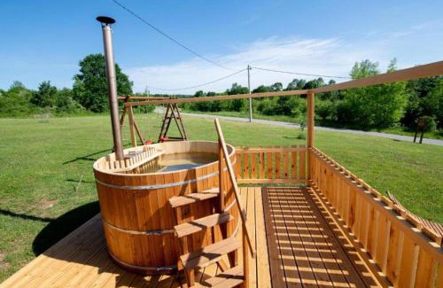 Rakovica House | Chalet Markoci With Hot Tub - Happy Rentals