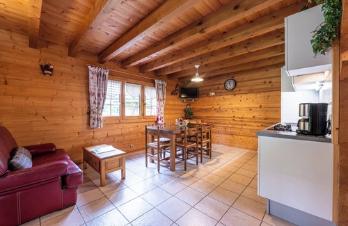 Alex Ski Chalet | Chalet 'Mitoyen 4 Personnes' with Mountain View, Private Terrace and Wi-Fi