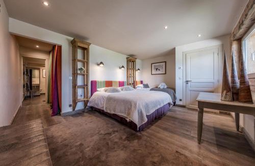 Courchevel Ski Chalet | Chalet Montanum, 9 pax - Courchevel, Bed & Breakfast