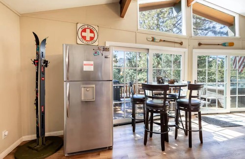 Moonridge House | Chalet Monterey/Hot Tub & Fenced Yard in Moonridge