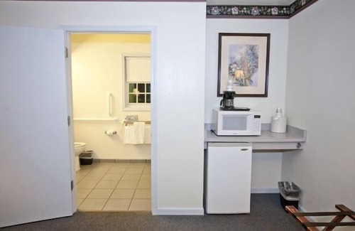 Mequon Hotel | Chalet Motel Mequon