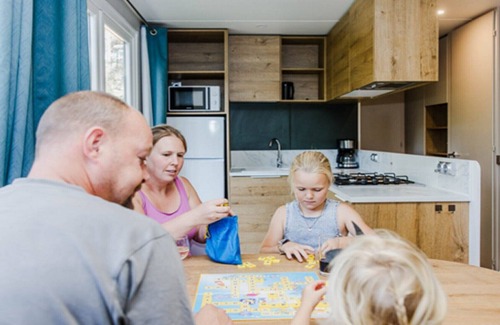 Wechelderzande Ski Chalet | Chalet near Antwerp with Nature Trails