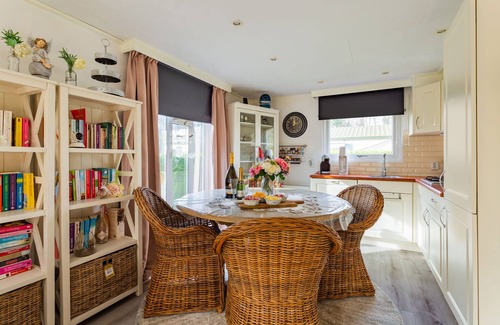 Hoek Ski Chalet | Chalet near De Braakman Nature Reserve